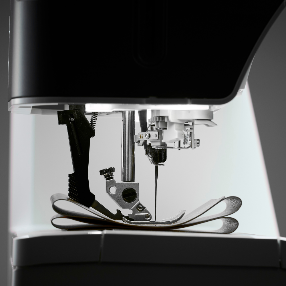 PFAFF expression 750 Sewing and Embroidery Machine