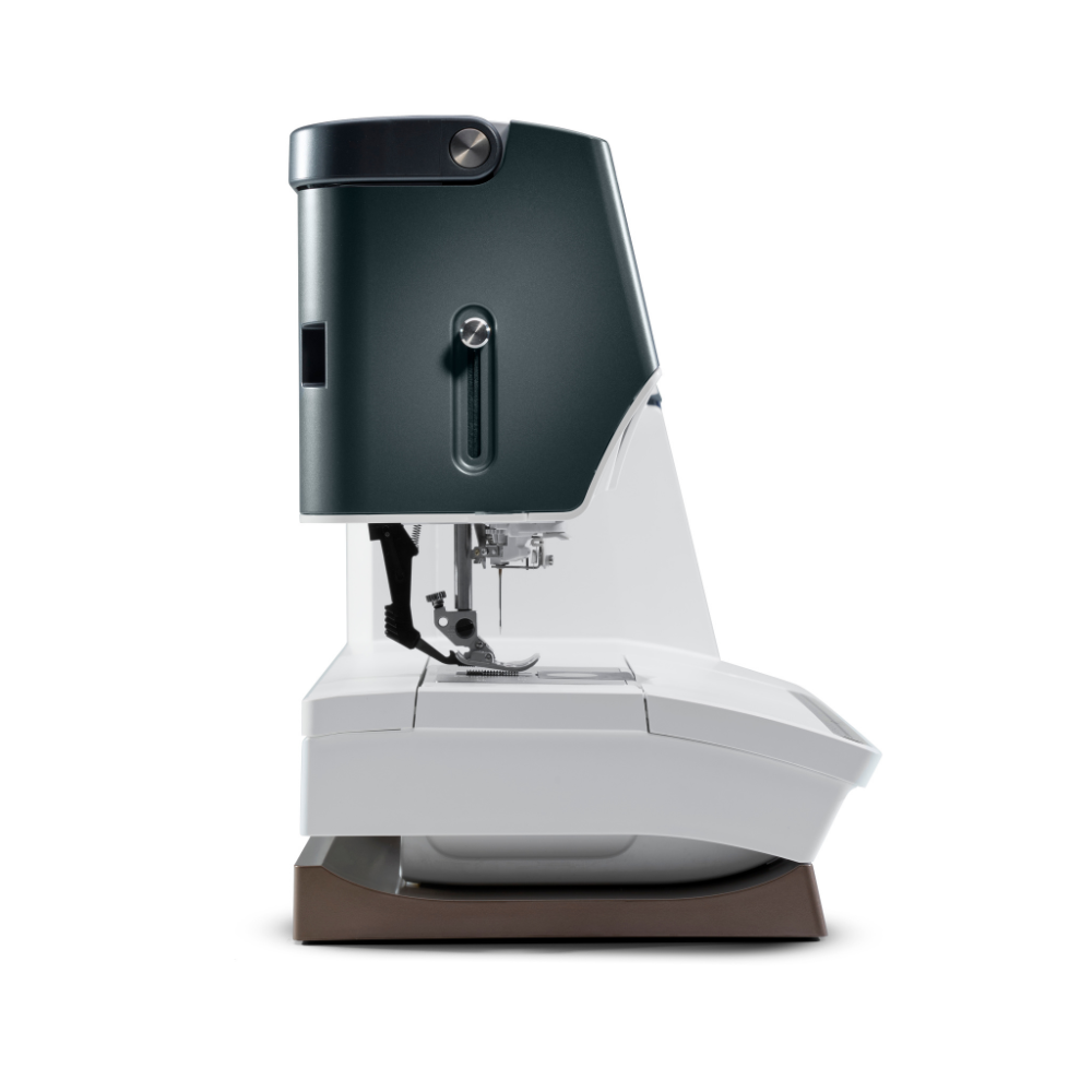 PFAFF expression 750 Sewing and Embroidery Machine