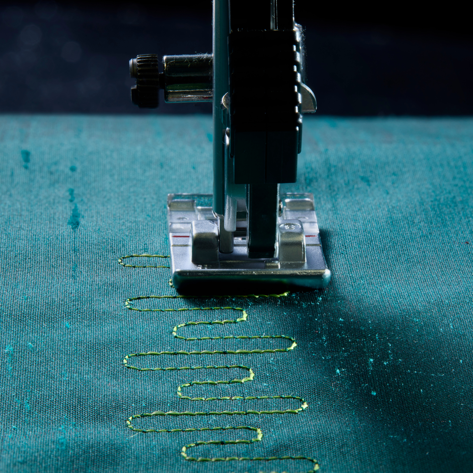 PFAFF expression 715 Sewing Machine