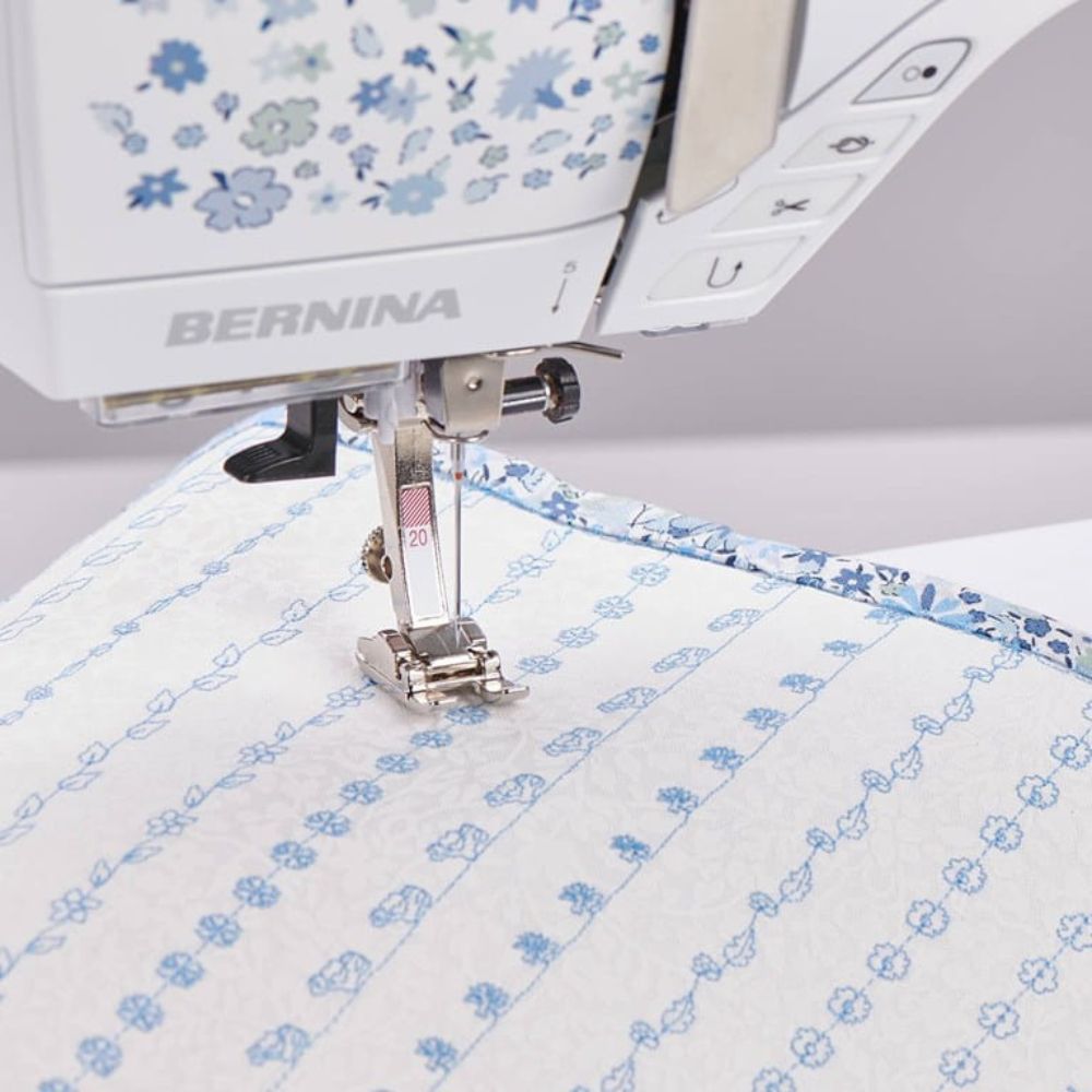 BERNINA 495 Liberty Edition Sewing and Quilting Machine