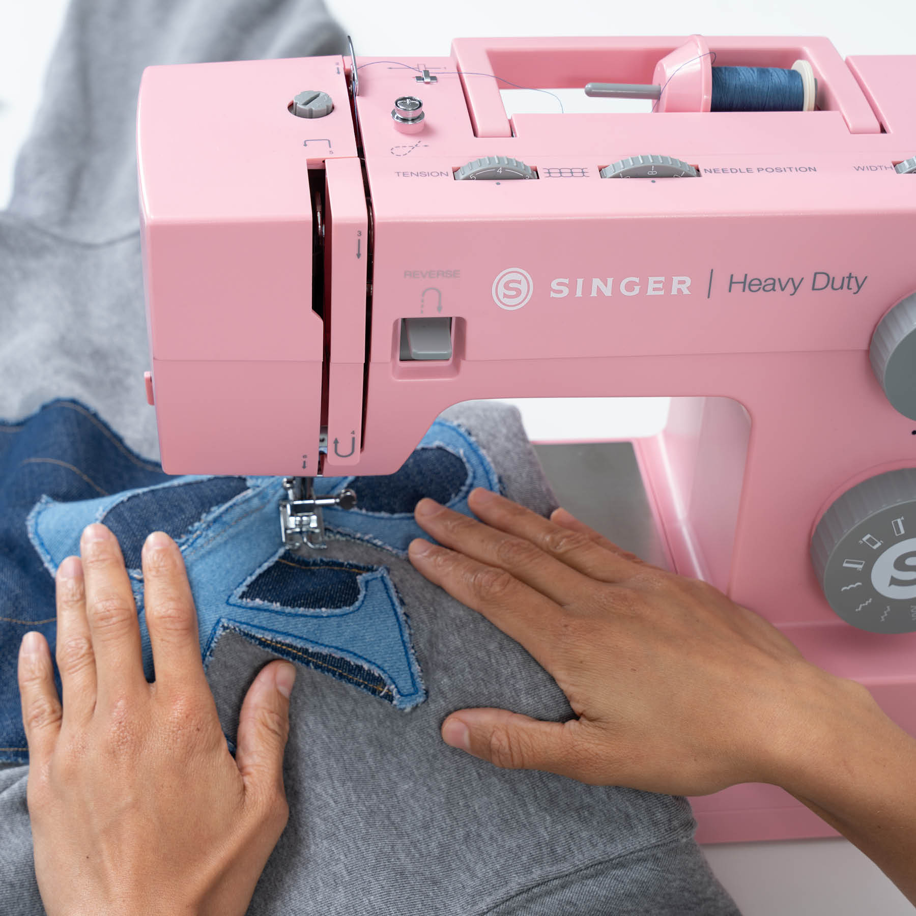 SINGER Heavy Duty 4411 Pink Sewing Machine