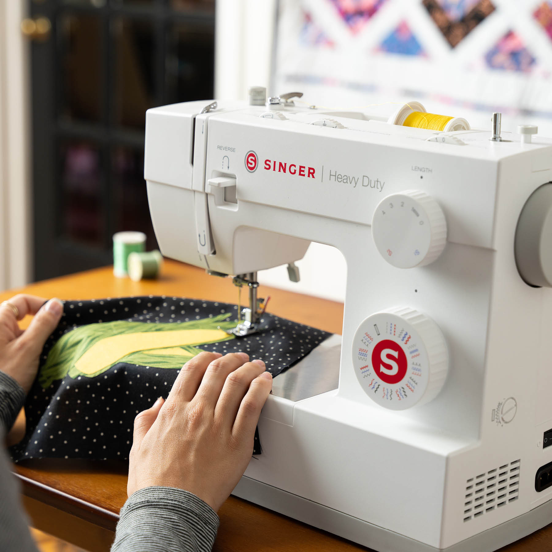 SINGER Heavy Duty 4452 White Sewing Machine