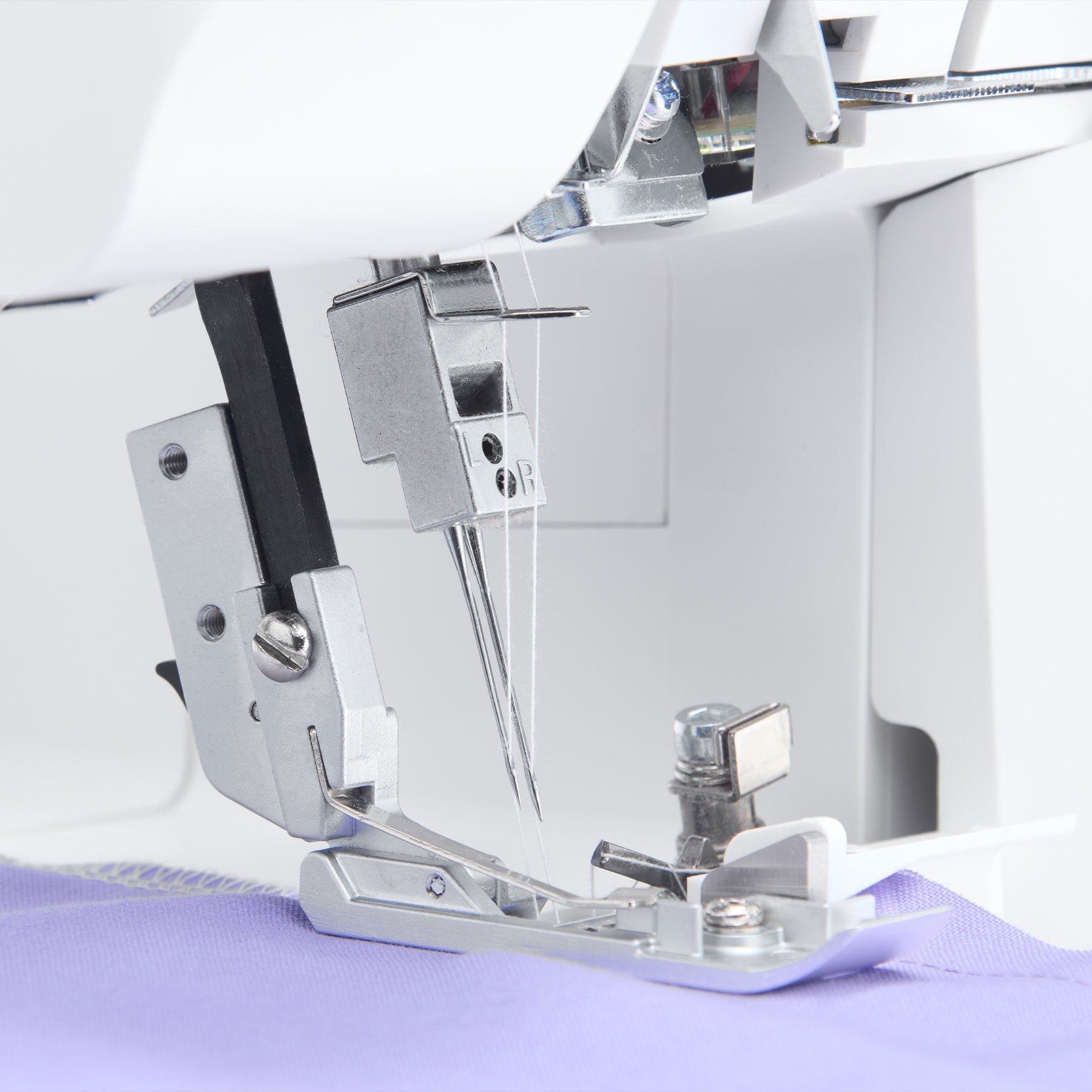SINGER S0600 Serger