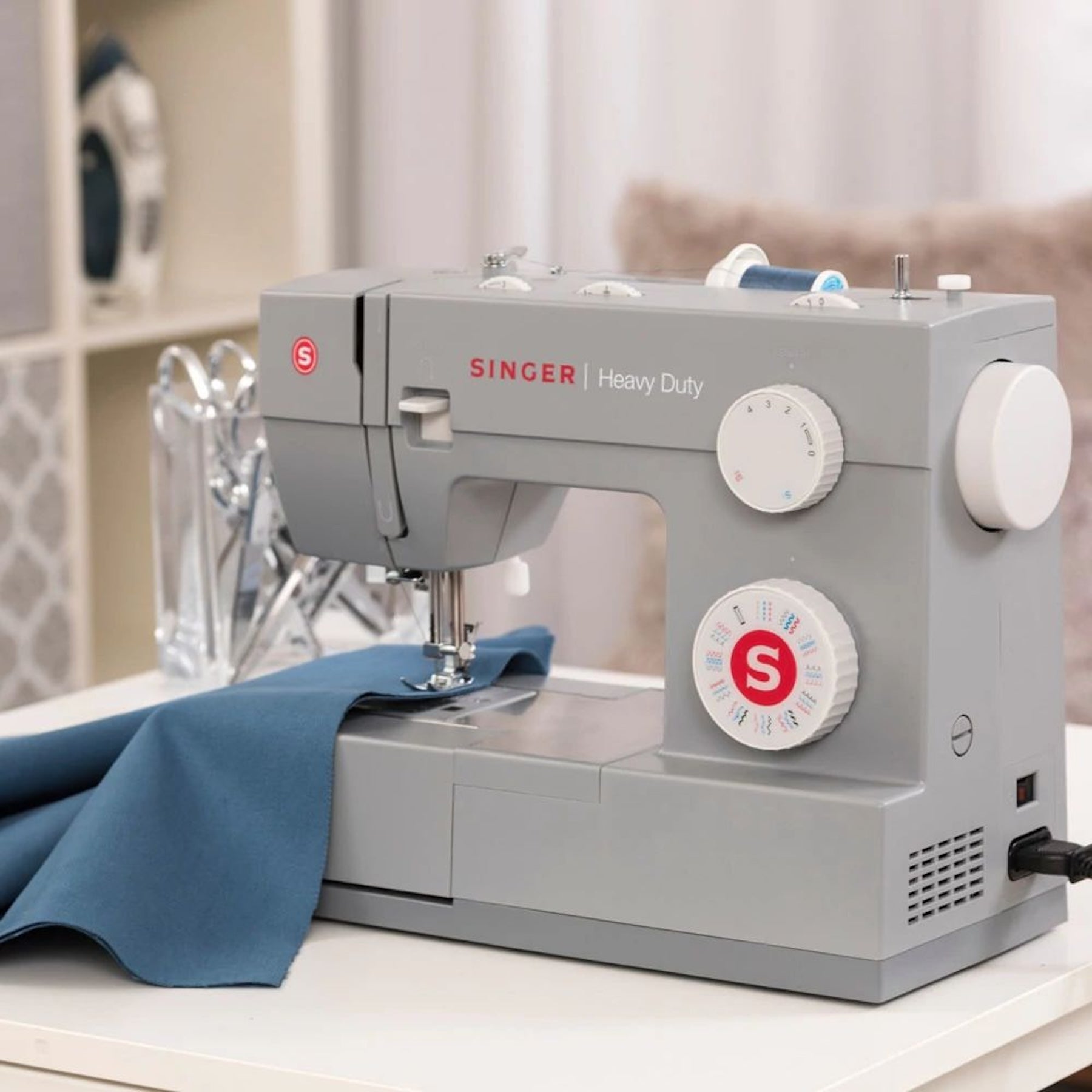 SINGER Heavy Duty 4452 Sewing Machine
