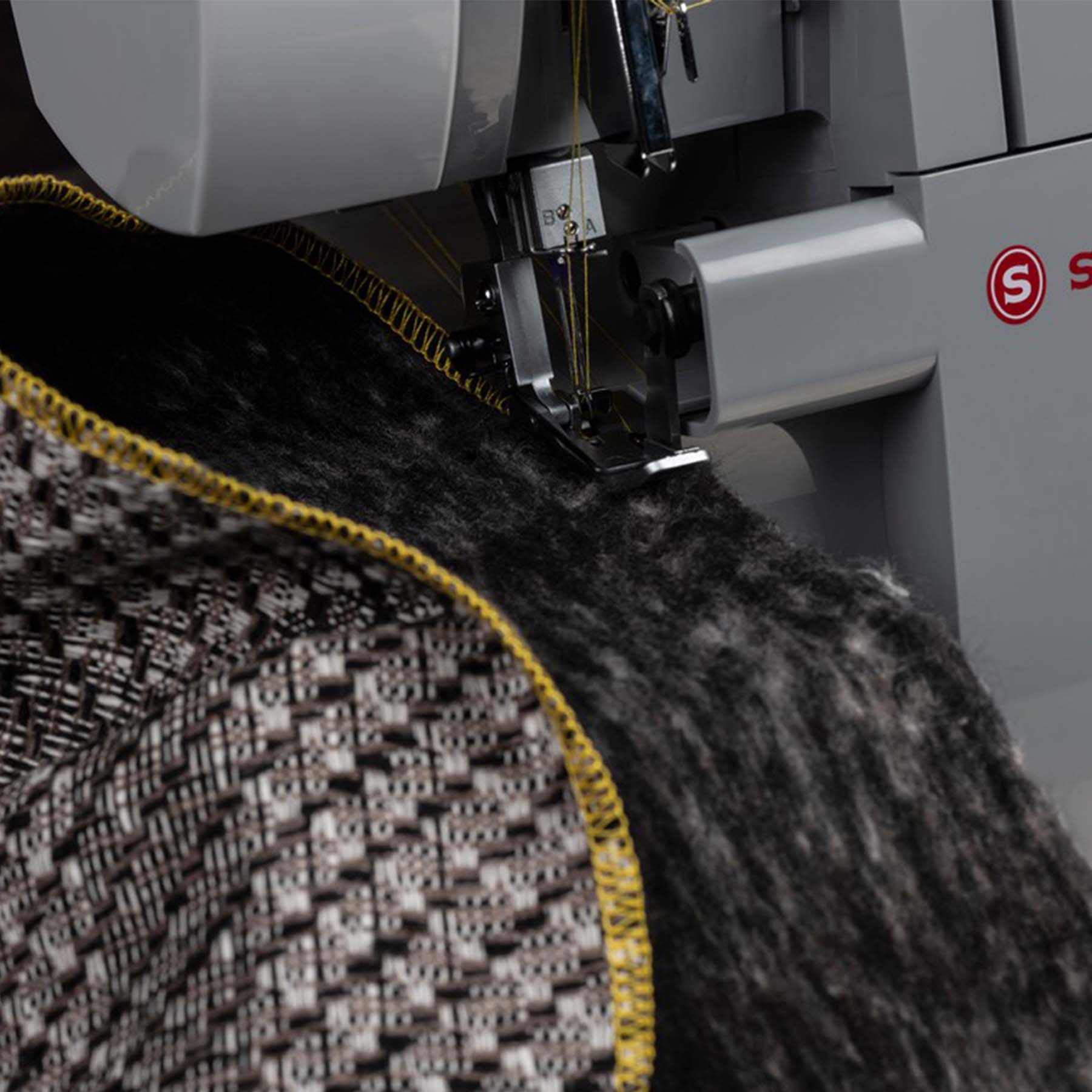 SINGER HD0400S Heavy Duty Serger